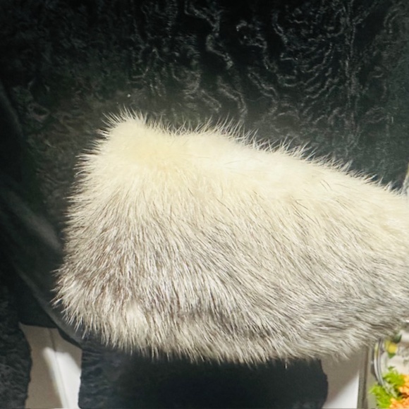 Rosee Colorblock Velvet Pattern and Real Mink Fur (M) - Picture 9 of 16